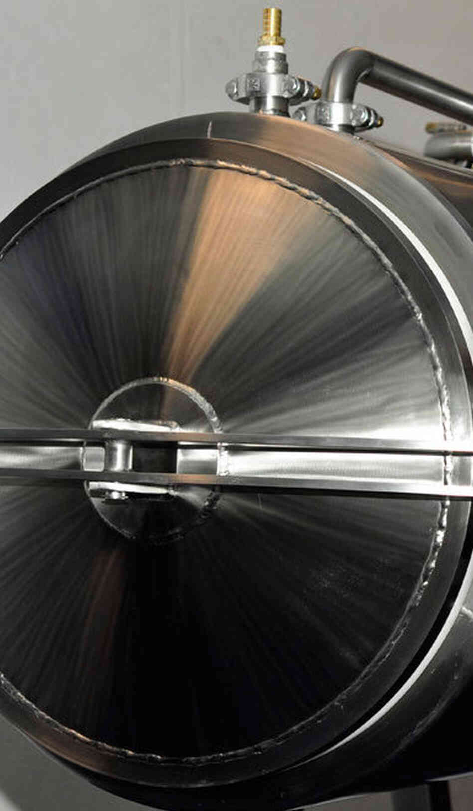 Once a body is placed inside, the tank is filled with water and lye, pressurized and heated.