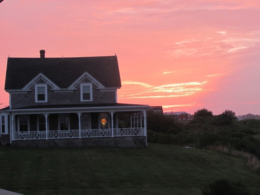 Commentator Amy Dickinson rents an idyllic cottage on Block Island, R.I.