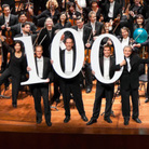 The San Francisco Symphony launches its centennial season with a concert and webcast tonight. Music director Michael Tilson Thomas (front, right) conducts. The San Francisco Symphony launches its centennial season with a concert and webcast tonight. Music director Michael Tilson Thomas (front, right) conducts.