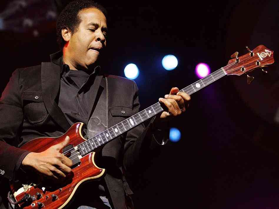 Stanley Clarke performs on stage during the Standard Bank Joy of Jazz festival in 2007.