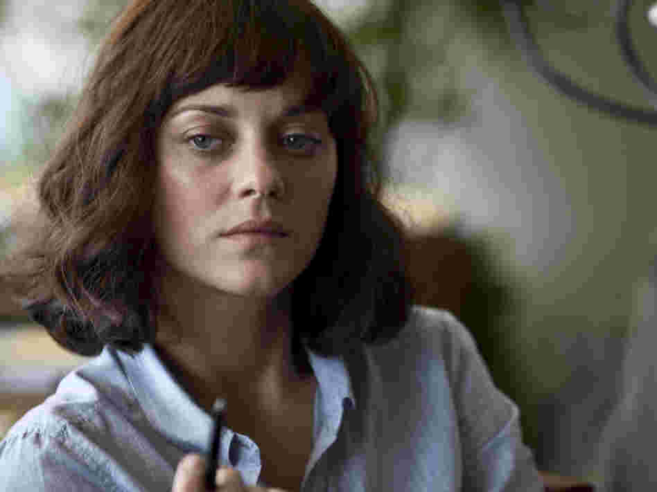 Marion Cotillard plays a researcher for the World Health Organization in Contagion.