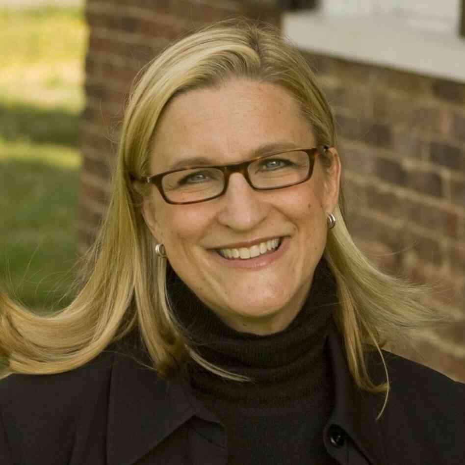 Ruta Sepetys is the author of Between Shades of Gray. She is the daughter of a Lithuanian refugee and lives in Tennessee. Ruta Sepetys is the author of Between Shades of Gray. She is the daughter of a Lithuanian refugee and lives in Tennessee.