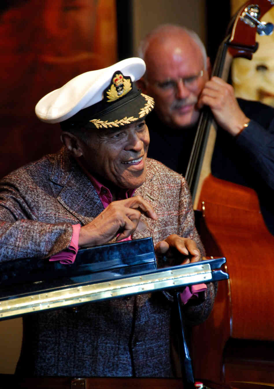 Jon Hendricks gives a clinic on vocalese at the 2007 Art of Jazz Festival.
