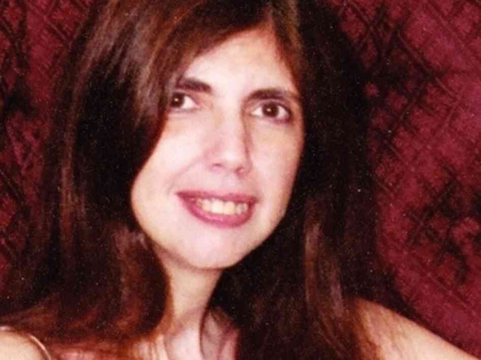 An investigative journalist for The Wall Street Journal, Lucette Lagnado is the author of the memoir The Man in the White Sharkskin Suit and recipient of the  Sami Rohr Prize for Jewish Literature.