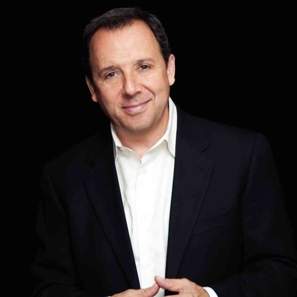 Ron Suskind won a Pulitzer Prize in 1995 for reporting on honors students in inner-city schools.