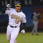 Oakland Athletics' first basemen Scott Hatteberg is one of the people profiled in Michael Lewis' 2003 book Moneyball. Oakland Athletics' first basemen Scott Hatteberg is one of the people profiled in Michael Lewis' 2003 book Moneyball.