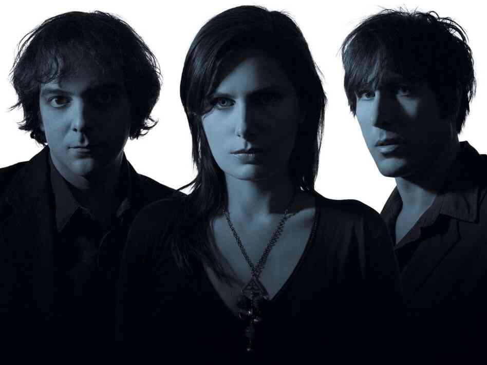 Ivy's new album is All Hours. Left to right: Adam Schlesinger, Dominique Durand, Andy Chase.