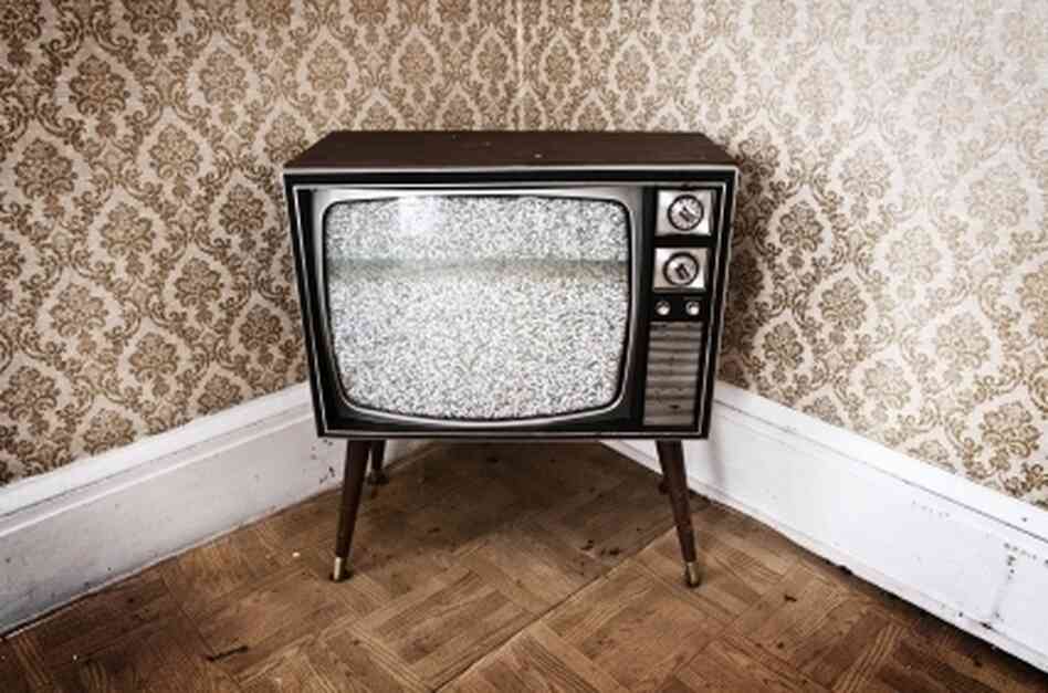 According to a new survey, 31 percent of voters said they had not watched live TV in the past week. Young voters, according to the poll, are much less likely to watch TV in real time — or even on a TV. According to a new survey, 31 percent of voters said they had not watched live TV in the past week. Young voters, according to the poll, are much less likely to watch TV in real time — or even on a TV.