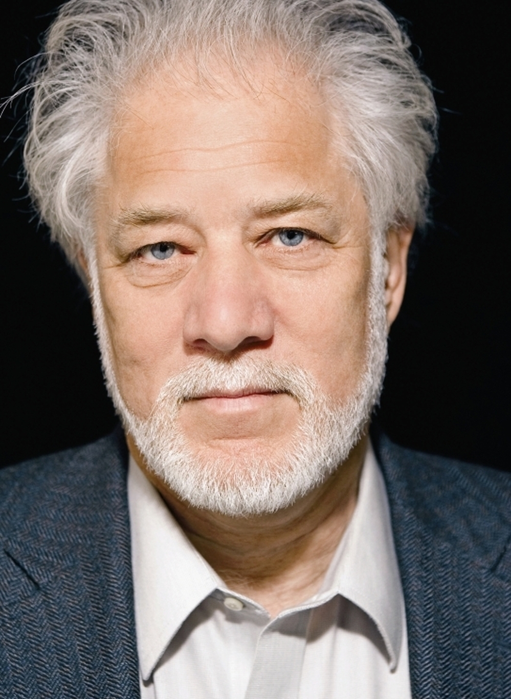Michael Ondaatje has also the author of The English Patient, Running in the Family and In the Skin of a Lion. 
