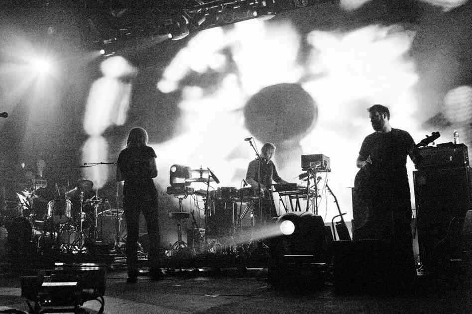 Portishead curated Saturday's artists and performed two nights back-to-back. While the set lists didn't change much, Sunday's show was far more aggressive and experimental. 