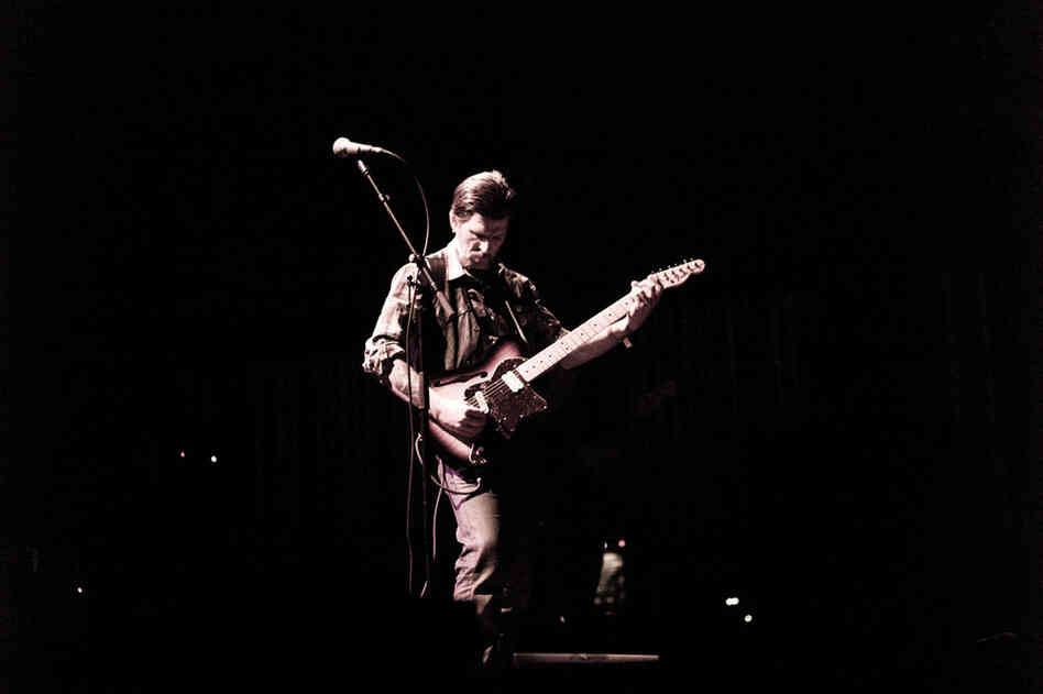 The Paramount Theatre would have done well to turn up the volume on Earth, but the band's slow-moving and doom-tinged Americana was rich and seeking. 