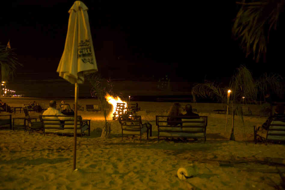 When the weather permitted, there was a bonfire perfect for late-night winding down. 
