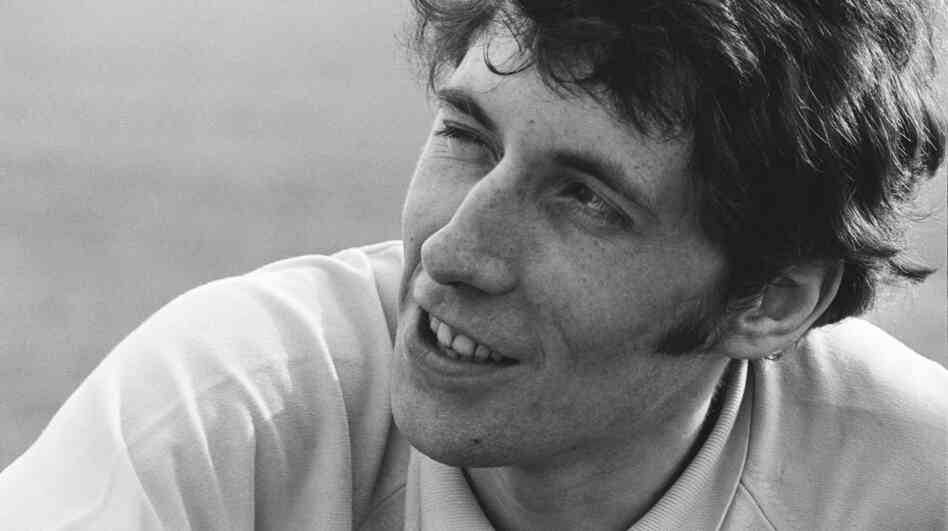 Bert Jansch in Regent's Park, 1966.