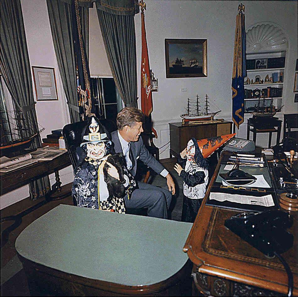 John F. Kennedy and Halloween visitors to the Oval Office, 1963 John F. Kennedy and Halloween visitors to the Oval Office, 1963