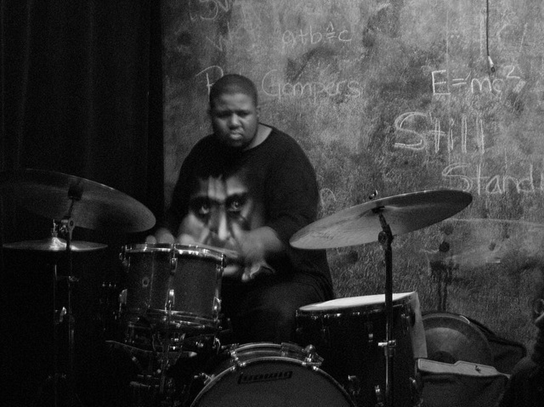 Under Oblique — I's zigzag lines, Tyshawn Sorey's drums barrel along like a runaway tractor trailer.