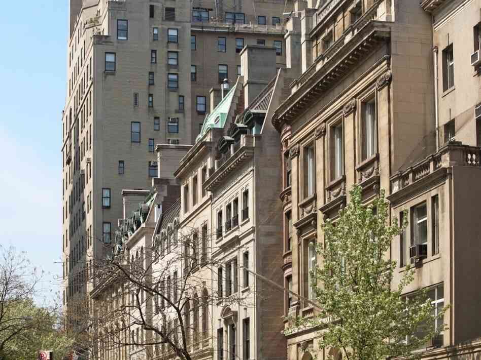 Elegant townhouses line the streets of the Upper East Side in New York City.