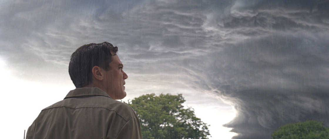 Darkness Falls: Take Shelter's protagonist (Michael Shannon) is plagued by premonitions of an apocalyptic storm — and doubts about his own sanity. 