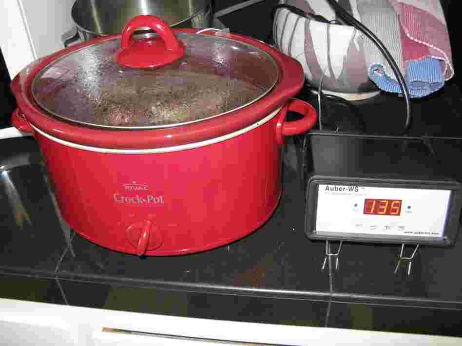 A little tinkering turns a Crock Pot into a sous vide cooker. Sous vide cooking is traditionally expensive, but people are getting creative by constructing their own cooking rigs out of household appliances.