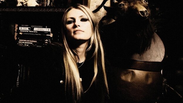 electric-wizard_liz_buckingham_credit_ester-segarra_2011_wide-4708ecc007936ba815de7aadc6f93395e701a85a-s4-c85.jpg