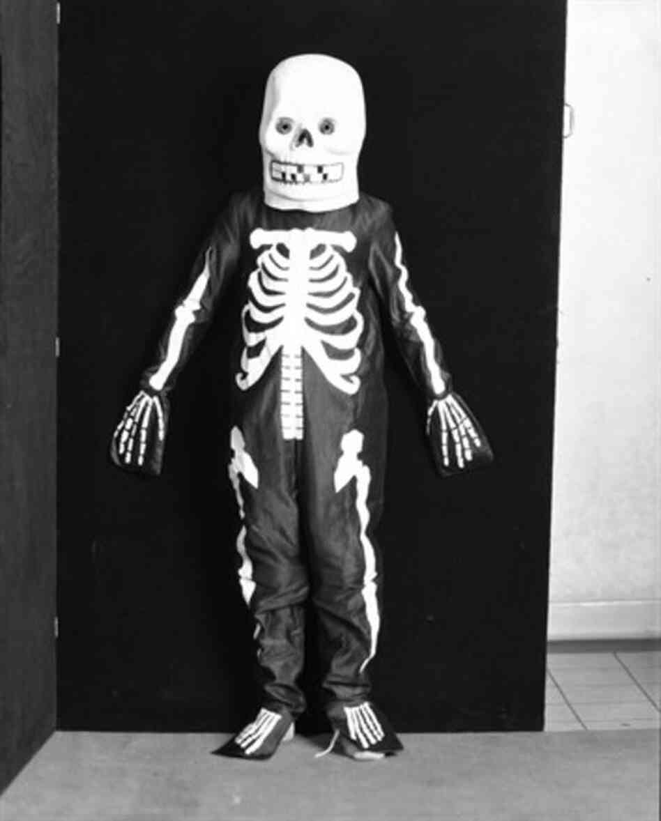 "A little skeleton, Detroit, Mich." 
