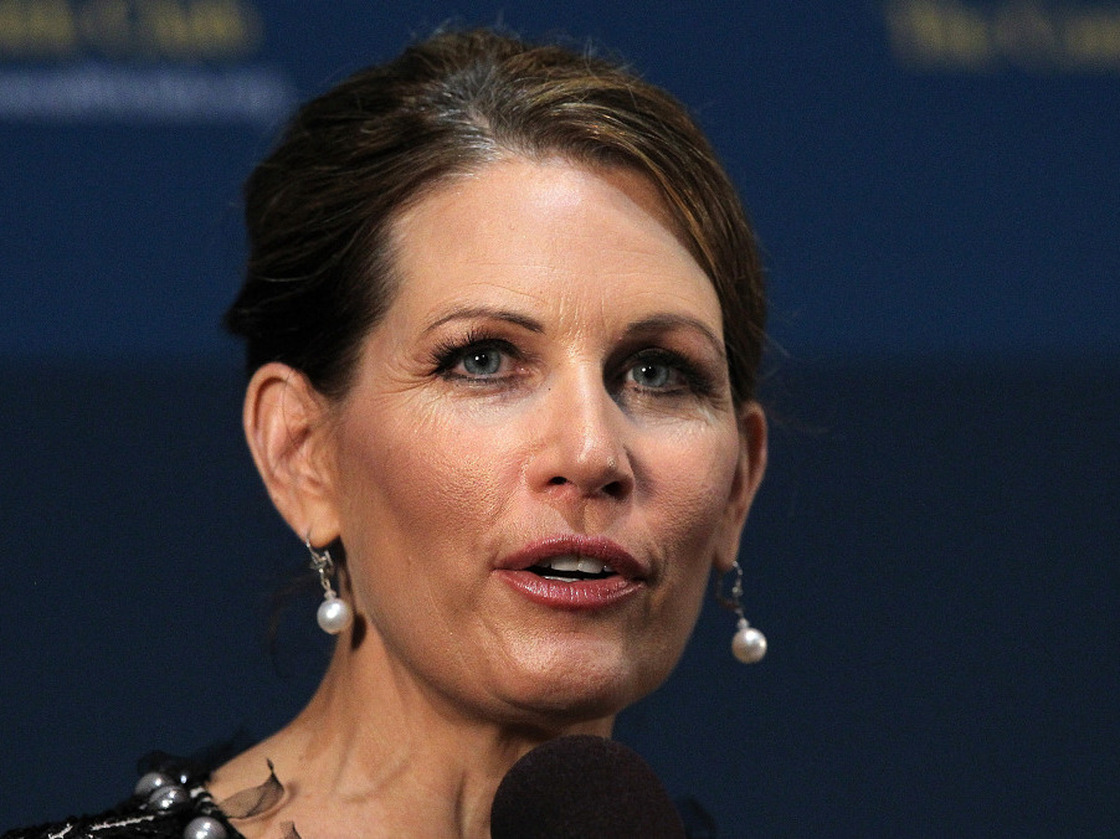Ned Ryun, the leader of a Tea Party group, has called on Minnesota Rep. Michele Bachmann to bow out of the presidential race. 
