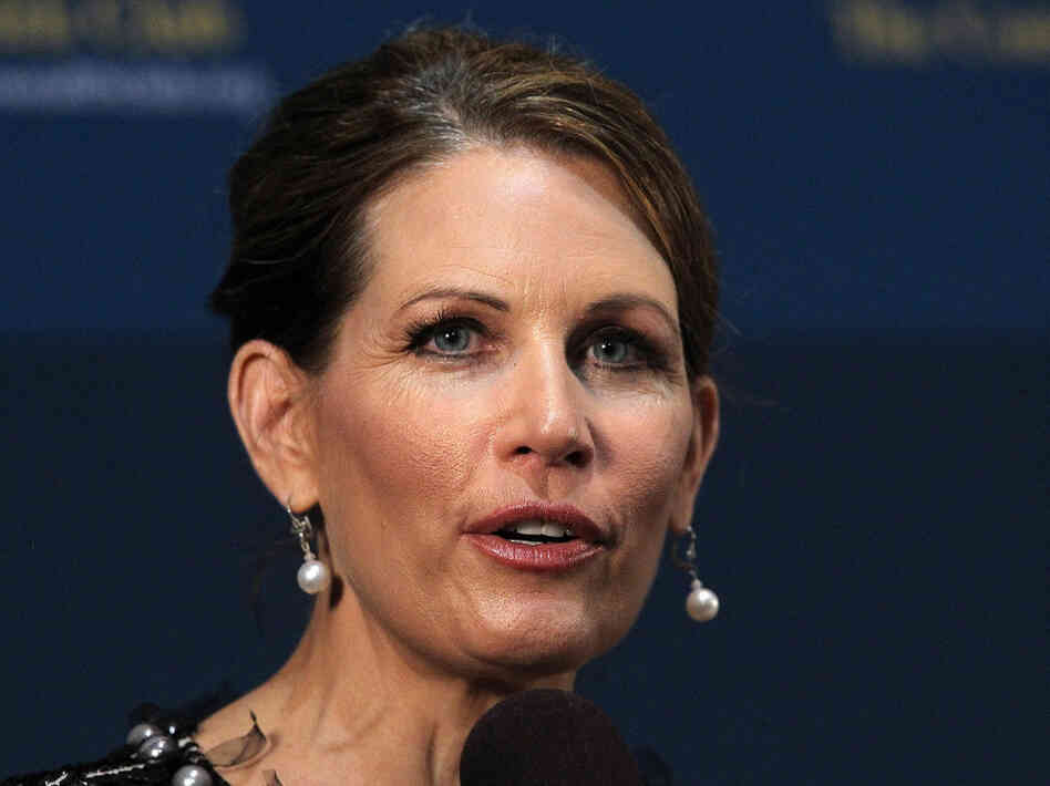 Ned Ryun, the leader of a Tea Party group, has called on Minnesota Rep. Michele Bachmann to bow out of the presidential race. 