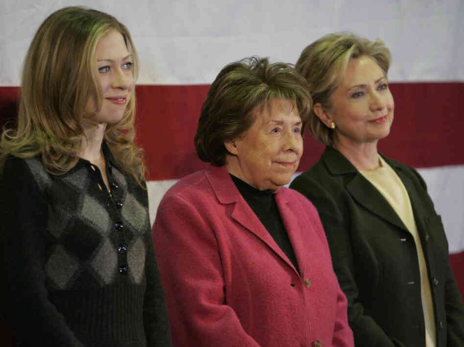 Dorothy Rodham (center) with her daughter Hillary and granddaughter Chelsea at a January 2008 campaign event in Iowa.