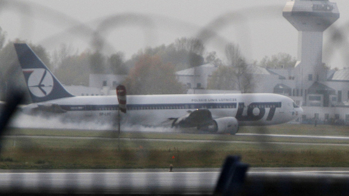 This Boeing 767 of Polish LOT airlines made an emergency landing at Warsaw airport, Poland earlier today (Nov. 1, 2011). 