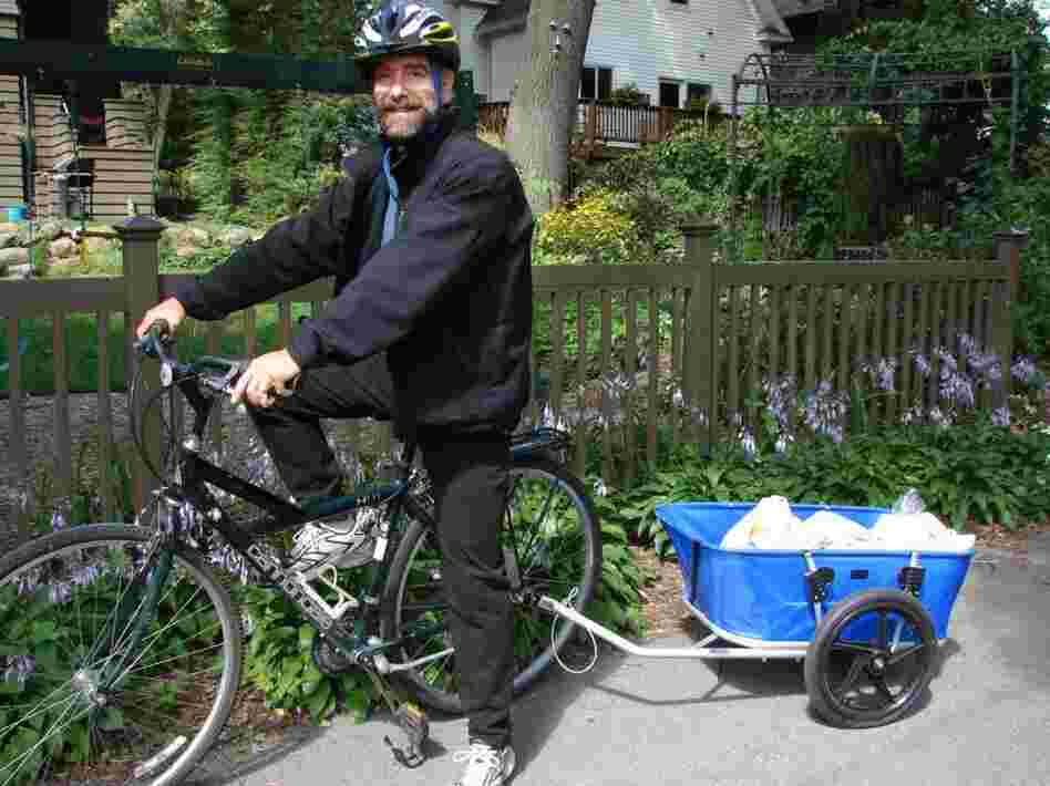 When it comes to biking and health, Dr. Jonathan Patz practices what he preaches.