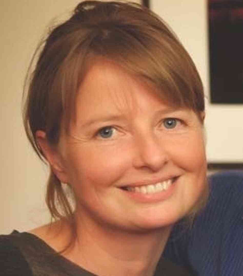 Amanda Renshaw is the editorial board director for Phaidon Press and The Art Museum. Amanda Renshaw is the editorial board director for Phaidon Press and The Art Museum.