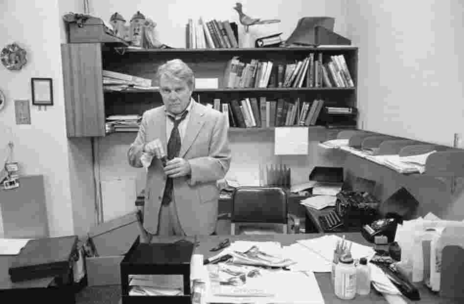 Rooney's gig writing short, televised essays on everyday subjects for 60 Minutes started in 1978. (Rene Perez/AP).