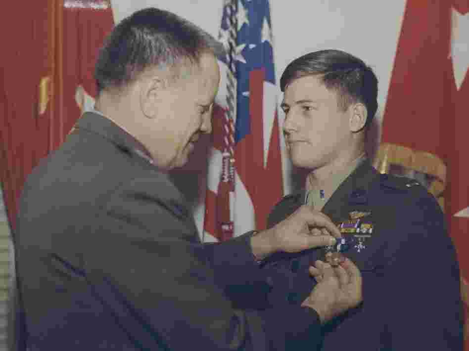 Karl Marlantes receives the Navy Cross in the winter of 1969-70.
