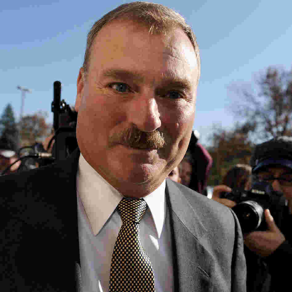 Penn State university vice president Gary Schultz walks into the Magisterial District Court to be arraigned on charges of perjury and failure to report under Pennsylvania's child protective services law on Nov. 7, 2011 in Harrisburg, Pa.