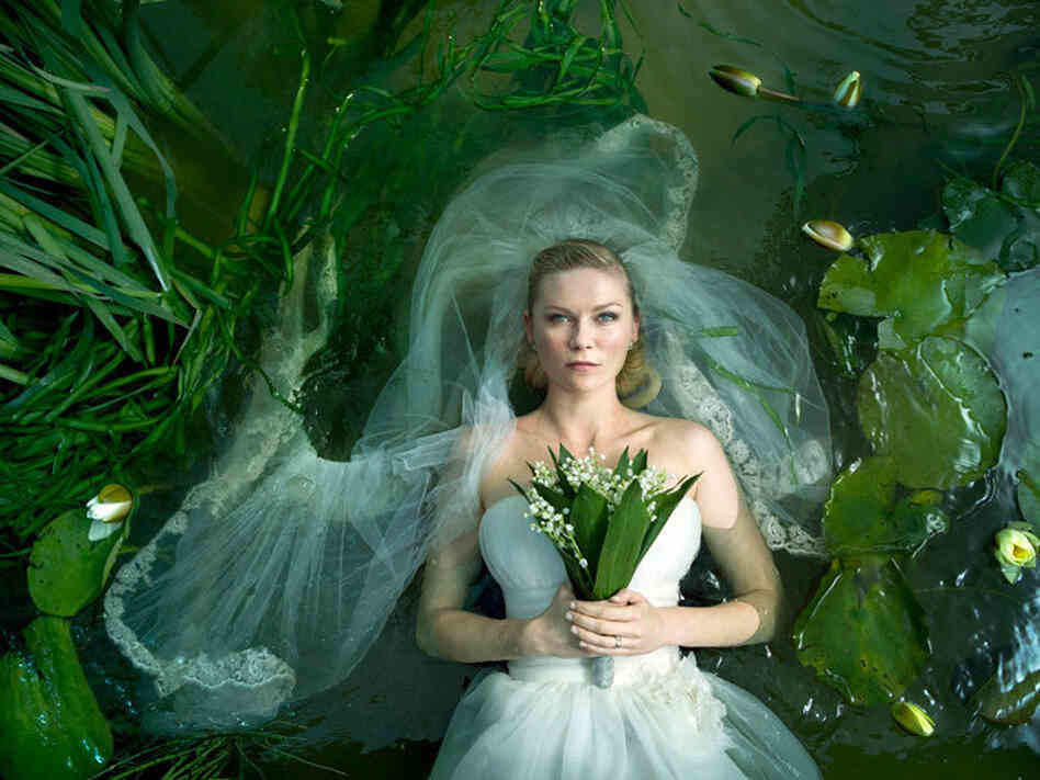 Justine's well-planned wedding takes place as a planet called Melancholia heads directly towards Earth. 