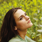 Singing "Wild Card in the Hole," Madeleine Peyroux would have been perfectly at home when the song was written in 1949. Singing "Wild Card in the Hole," Madeleine Peyroux would have been perfectly at home when the song was written in 1949.