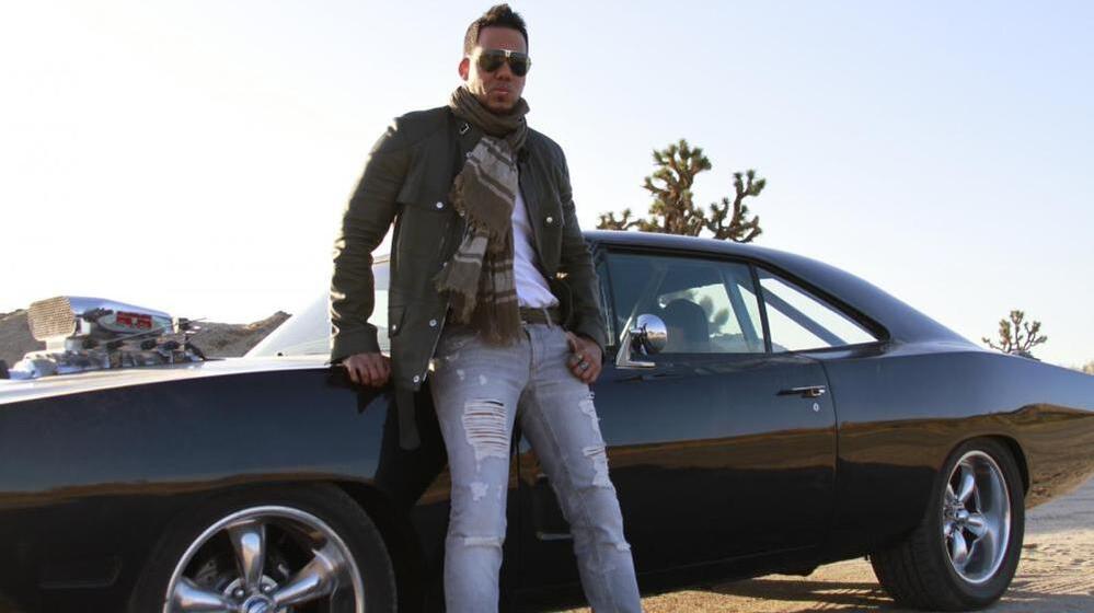 With his debut solo album, Formula Volume 1, Romeo Santos aims to cross over into the English-language market. 
