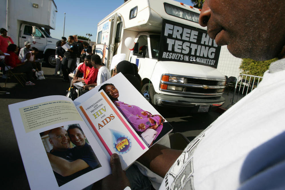     The latest numbers from CDC show that only 28 percent of the nation's 1.2 million HIV-infected people are getting effective antiviral treatment; effective treatment rates are lowest among African-American men. 