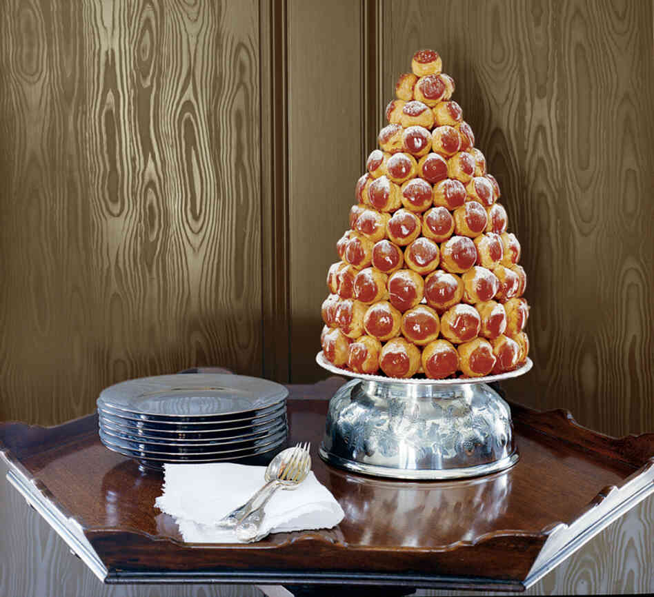 Croquembouche