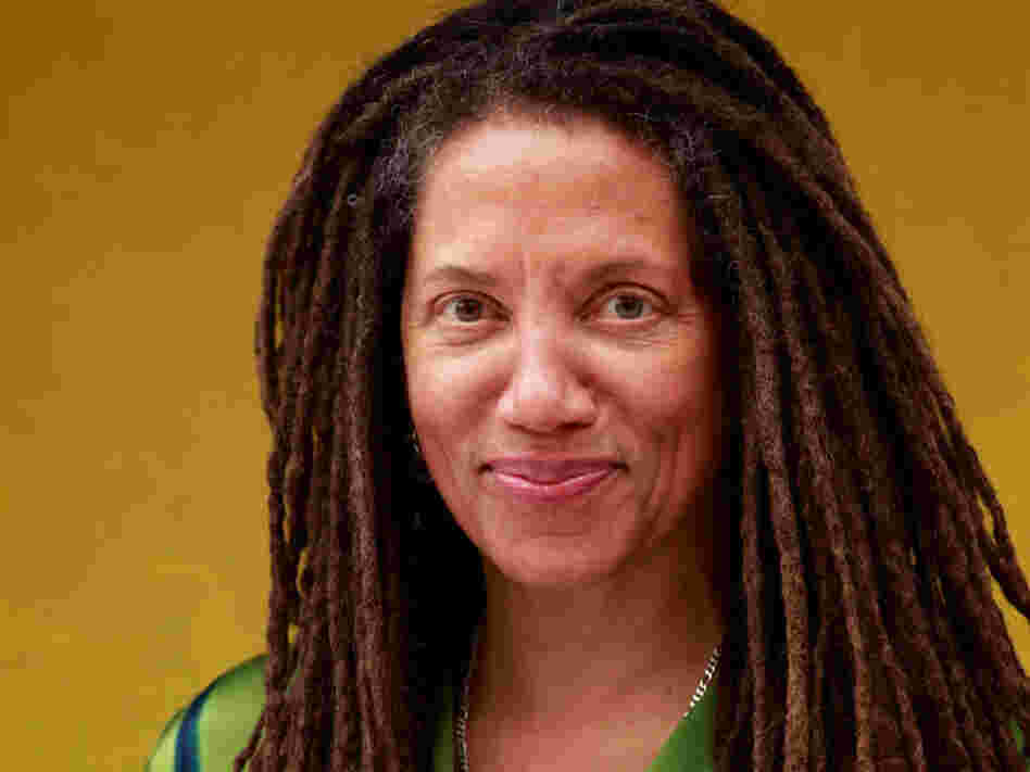 Nikky Finney's Head Off & Split tells the stories of contemporary African-American life from the Civil Rights movement to Hurricane Katrina. 