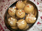 Besan laddu Besan laddu