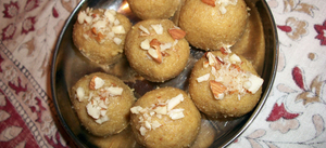 Besan laddu