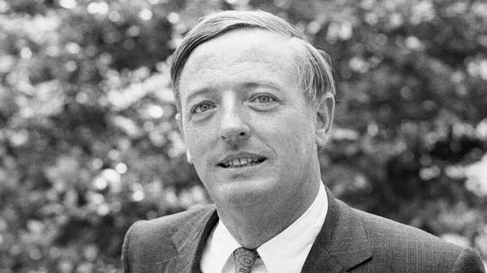 William Frank Buckley, Jr. was an American conservative author and commentator who founded the political magazine National Review in 1955. He died in 2008. William Frank Buckley, Jr. was an American conservative author and commentator who founded the political magazine National Review in 1955. He died in 2008.