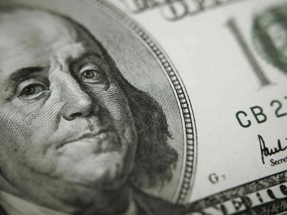 A report released by the Sunlight Foundation finds that in the 2010 midterm elections, 26,783 donors nationwide gave more than $10,000 each. 