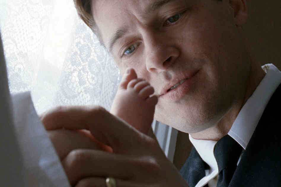 Critics in San Francisco and Toronto selected The Tree of Life, starring Brad Pitt, as best picture. 
