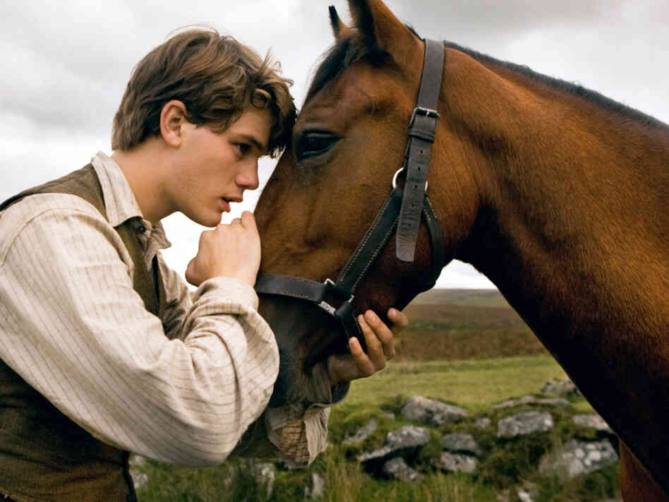 Director Steven Spielberg delivers War Horse, an unforgettable odyssey for Albert (Jeremy Irvine) and his horse Joey. 