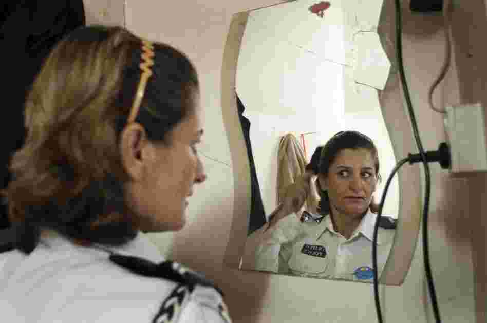 Hasiba Jasni, 36, is a traffic policewoman in Iraq.