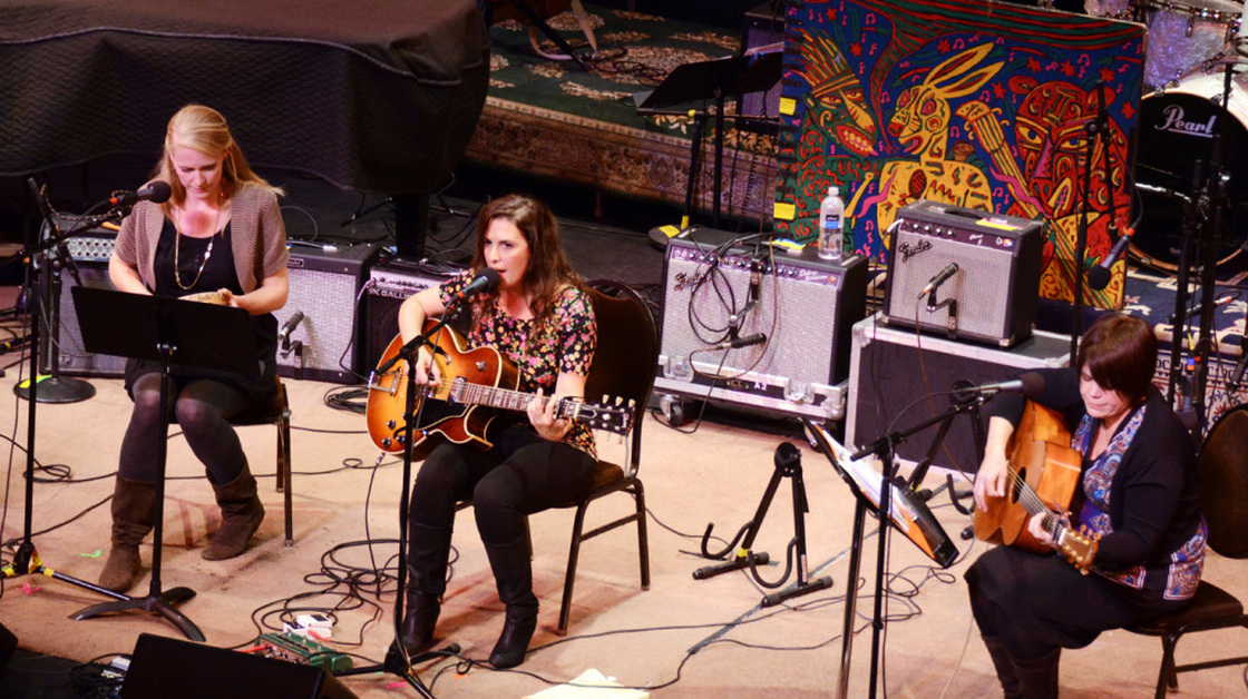 Sarah Siskind on Mountain Stage.