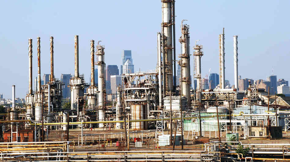 Distillation towers, tanks and other equipment at Sunoco's sprawling refinery on the banks of the Schuylkill River on Aug. 3, 2009. Sunoco is selling off two refineries and, in September, announced it would get out of the refining business. Distillation towers, tanks and other equipment at Sunoco's sprawling refinery on the banks of the Schuylkill River on Aug. 3, 2009. Sunoco is selling off two refineries and, in September, announced it would get out of the refining business.