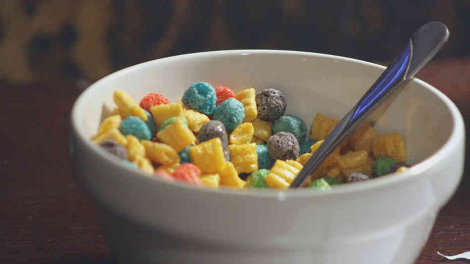Eliminating junk food from a child's diet is usually not enough to effectively treat attention deficit disorders, a paper shows. Eliminating junk food from a child's diet is usually not enough to effectively treat attention deficit disorders, a paper shows.