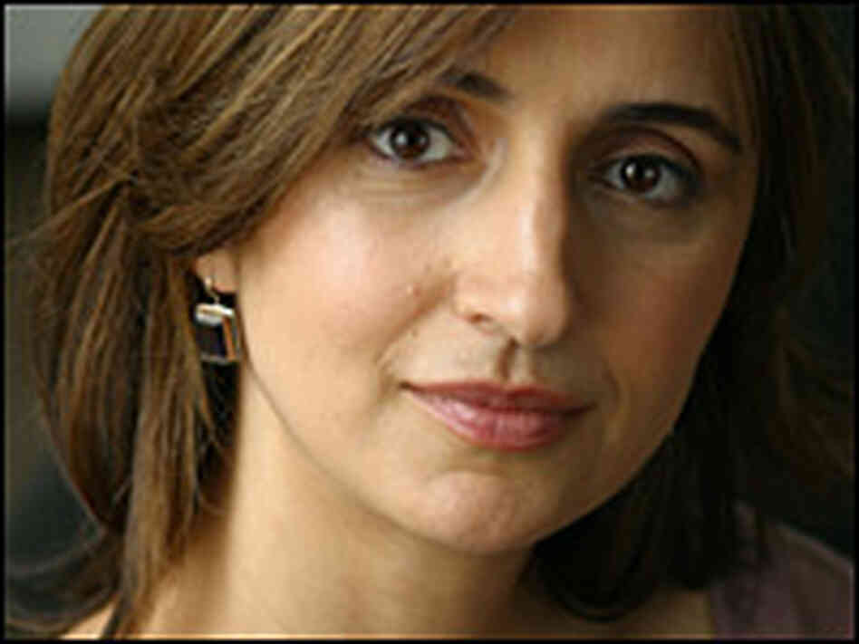  Roya Hakakian emigrated from Iran to the United States in 1985, seeking political asylum.